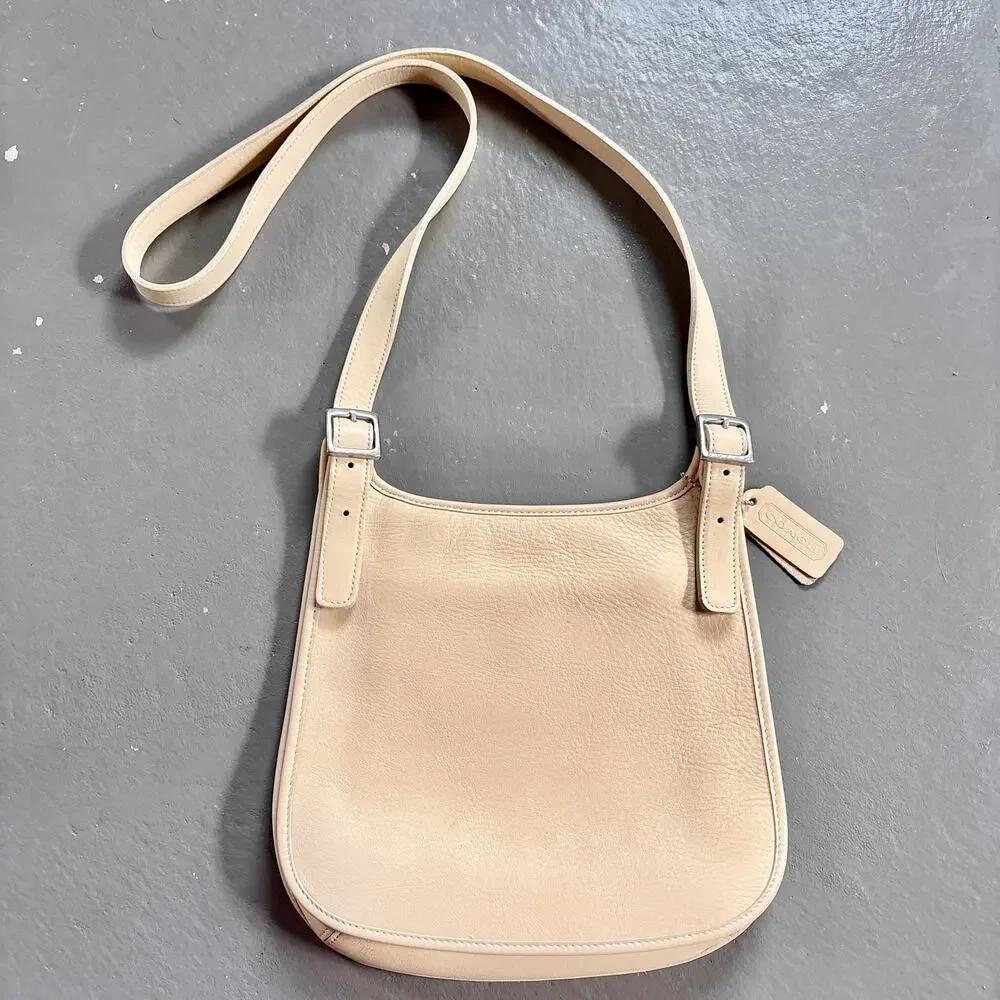 Coach Vintage Hippie Flap Crossbody Bag Bone White Leather Hobo 9135